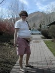 38 weeks; April 16th - Gardening!
